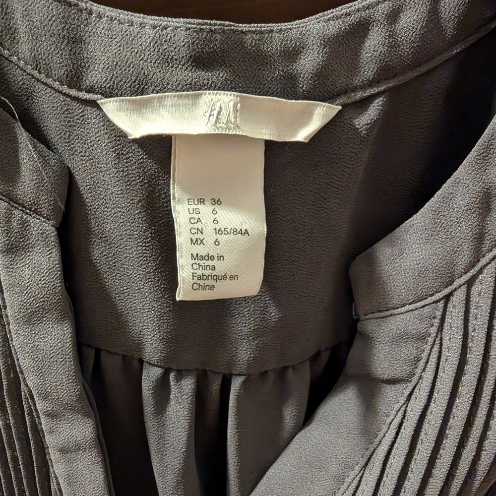 H&M blouse - Picture 2 of 6